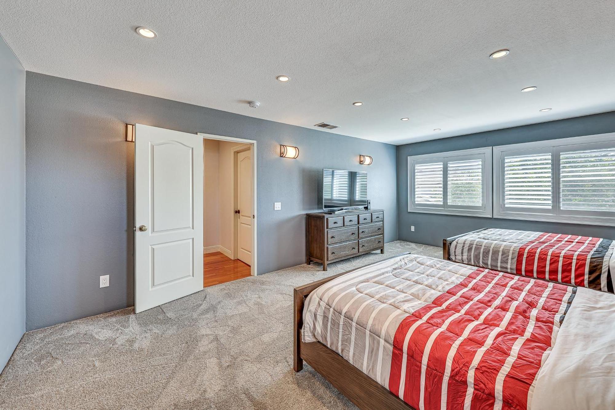 Large Rancho Cucamonga Home 5 Mi To Red Hill Park Extérieur photo
