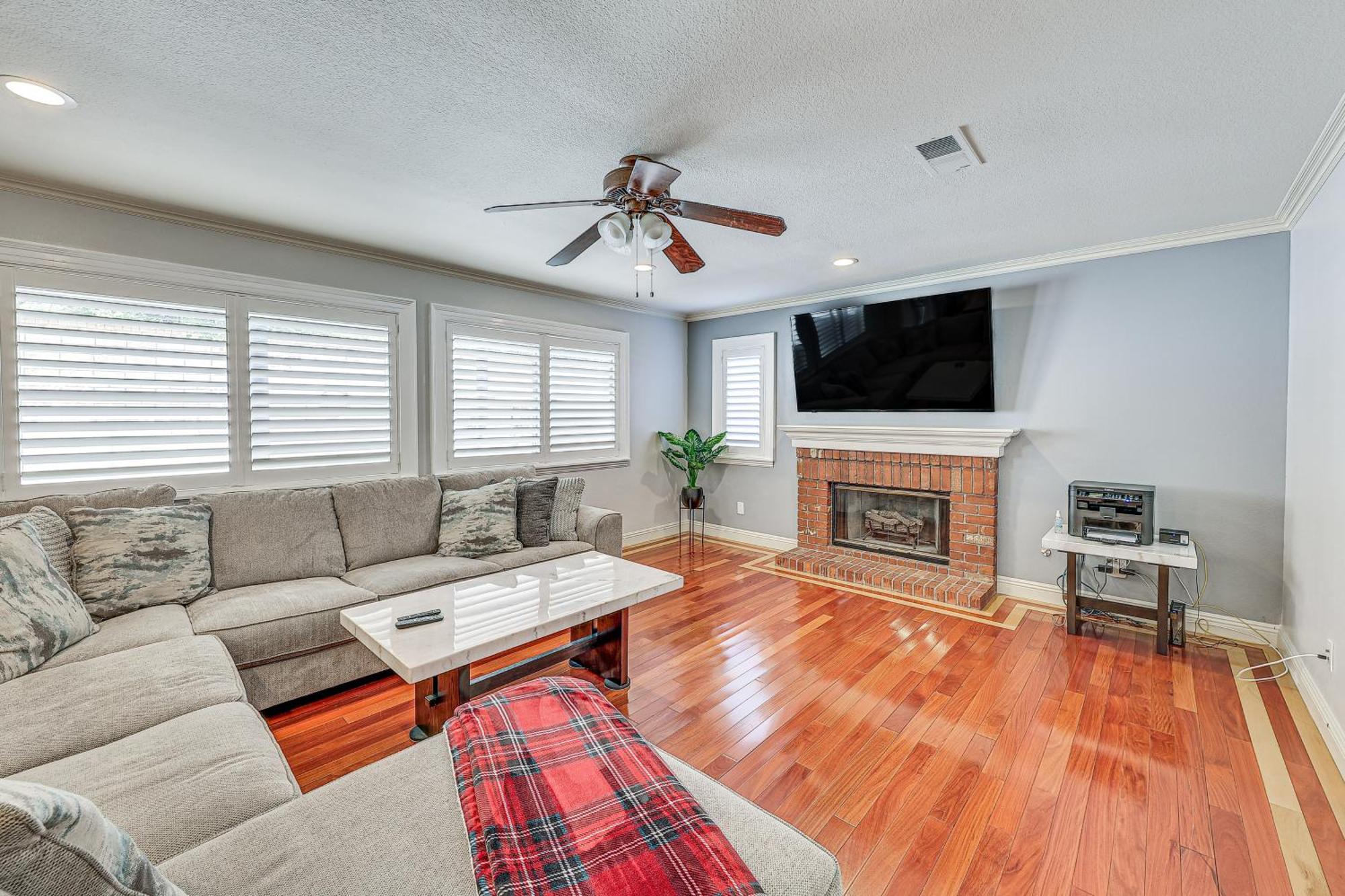 Large Rancho Cucamonga Home 5 Mi To Red Hill Park Extérieur photo