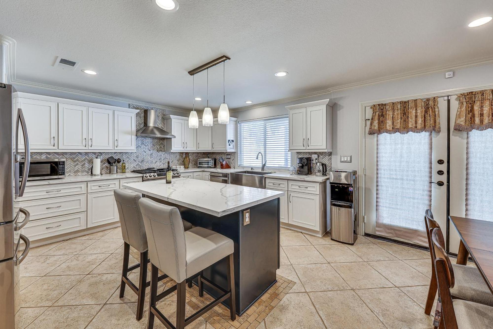 Large Rancho Cucamonga Home 5 Mi To Red Hill Park Extérieur photo