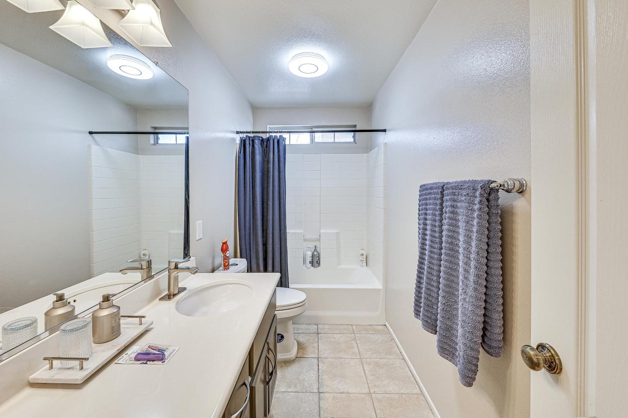 Large Rancho Cucamonga Home 5 Mi To Red Hill Park Extérieur photo
