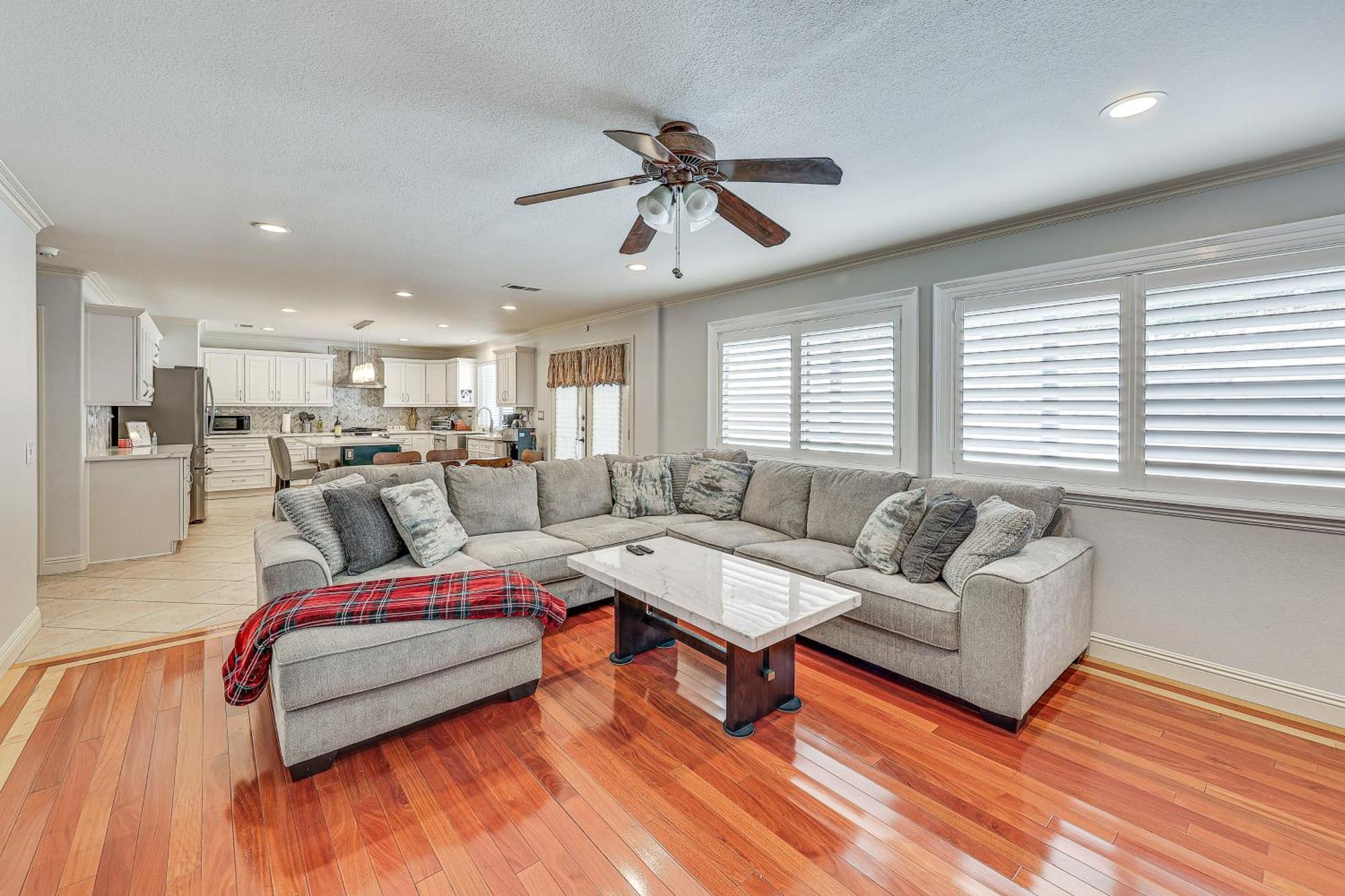 Large Rancho Cucamonga Home 5 Mi To Red Hill Park Extérieur photo
